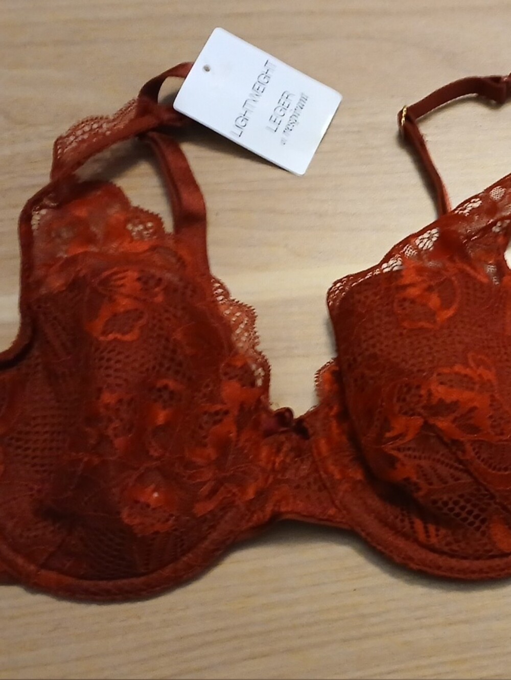 Chantelle Lace Underwire Bra in Rust Red in Size 32D (NWT)